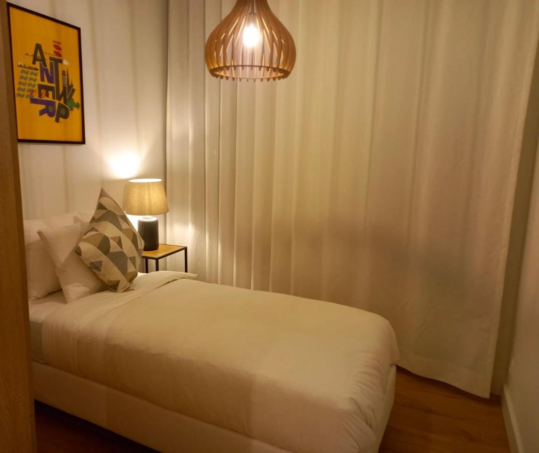 London Tower Apartments - Антверпен Екстериор снимка
